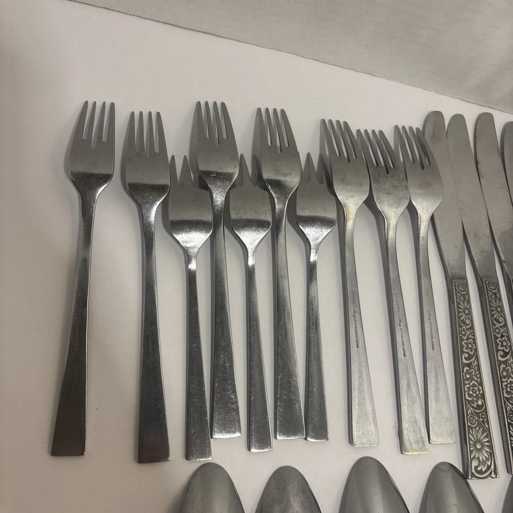 Velvet Leaf Towle Supreme Cutlery Lot Of 33 Stainless Japan Floral 60s-70s MCM